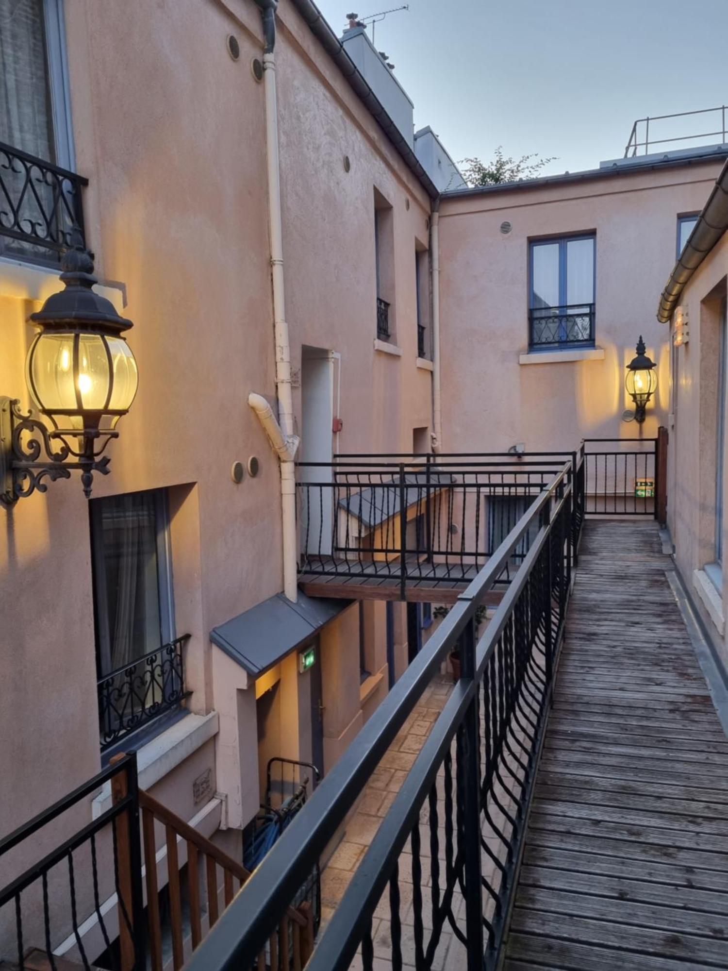 Hotel De L'Horloge Paris Ngoại thất bức ảnh